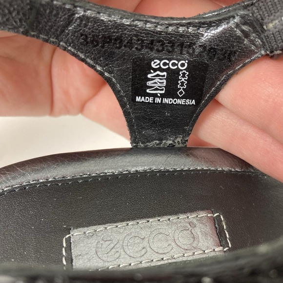 ECCO Sensata T-Strap Wedge Sandals Black Embossed Leather Alligator‎ Print EU 36 - Picture 5 of 7